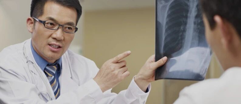 从医生转为患者，你会对别人的治疗方案指手画脚吗？