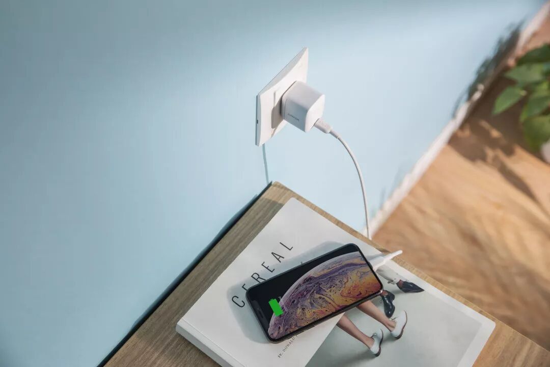 5v1a的功率_5v1a电源适配器电路图_5v1a