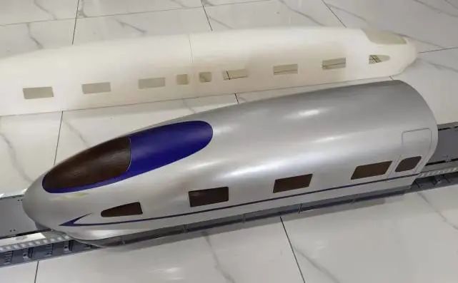 中国研发磁悬浮列车新技术，提升高铁运输效率的图2