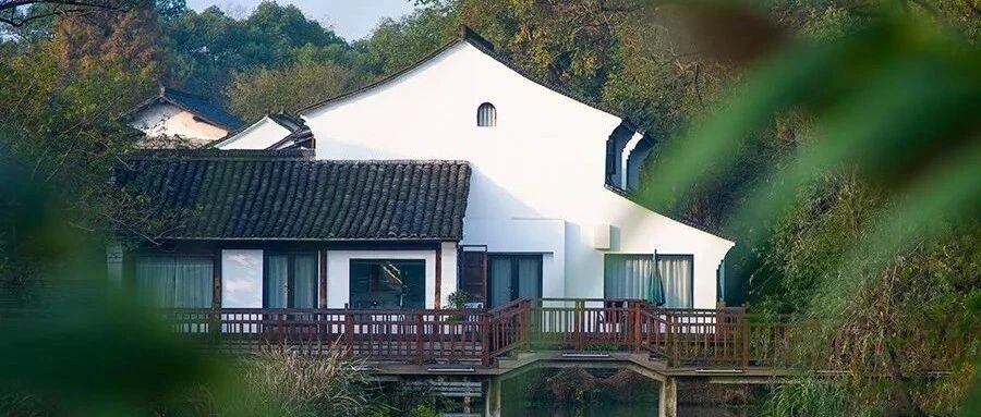 这个中国十大必去的城市，一到夏天美成瑞士！避开人潮私享美景，我只认这份攻略