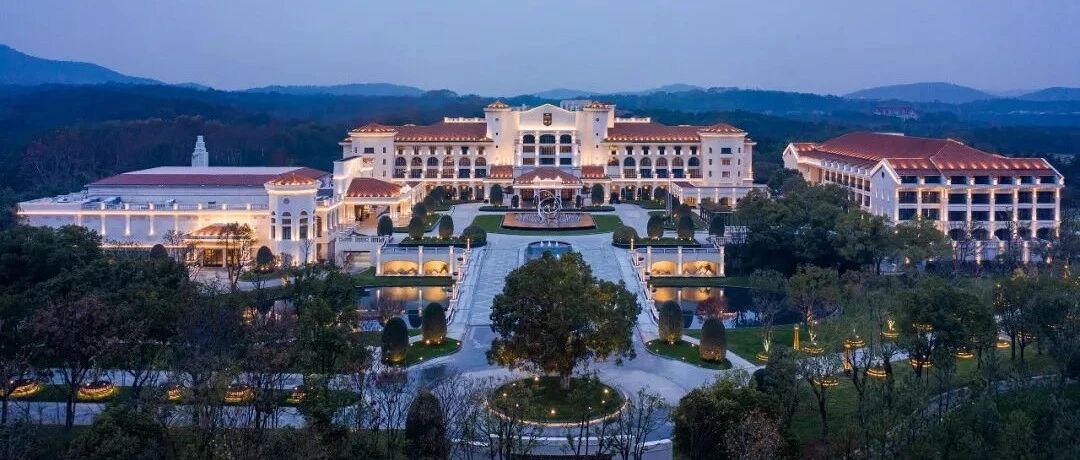 江浙沪酒店圈又一神作!坐拥雅奢古典庄园，4000亩环绕式景观，酒店控私藏度假遛娃