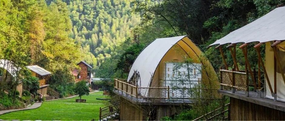 江浙沪新晋度假乐园！乘小火车入住帐篷营地，玩转8000㎡野奢庄园，中秋国庆有房~