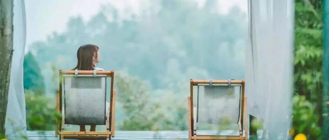 真正的天空之城!1000m高空坐望青城山，森林秘境泡私汤，一开业就火遍了西南仙女