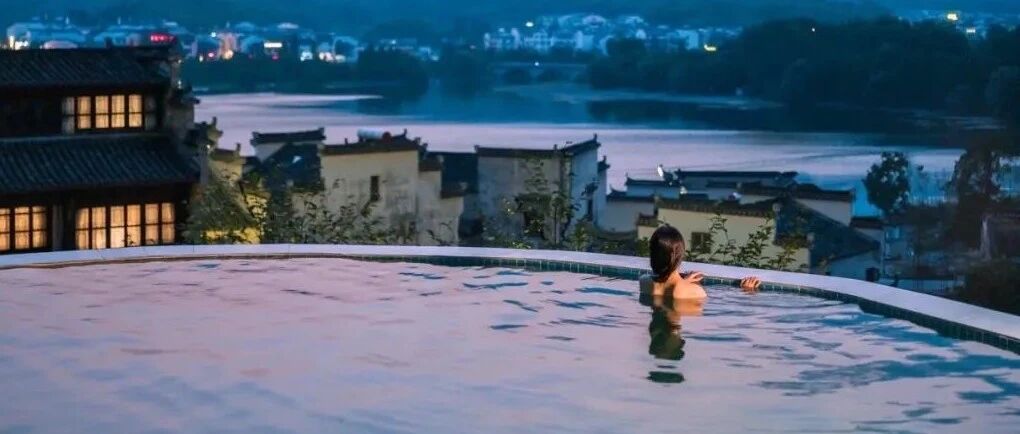 江浙沪高铁1h直达！山野露天温泉泡汤，山巅C位俯瞰云海，躲进避世秘境过神仙生活~