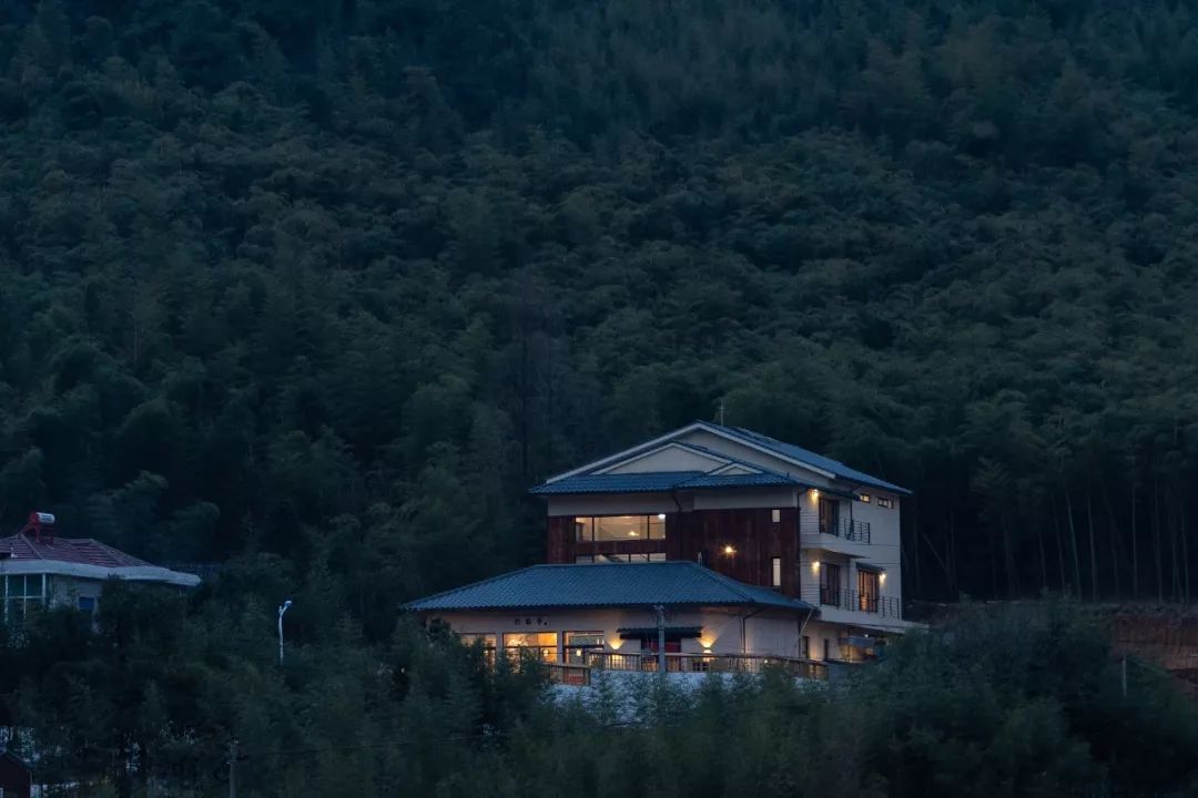 不必遠赴箱根，莫幹山就有純日式泡湯！室內和半露天風呂，享一泊二食、拍日系寫真！ 旅遊 第4張