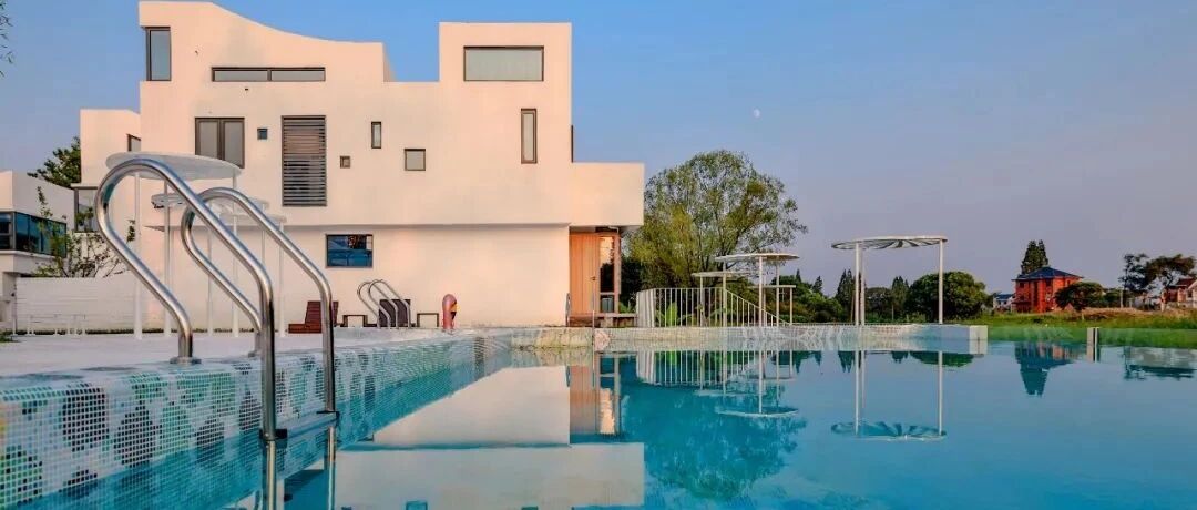 独家首发，圈了一整个村落！巨资打造15栋野奢Villa，无边恒温泳池超惊艳，杭州1h直达！