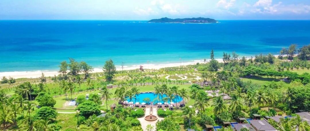 马尔代夫同款villa度假！私人沙滩一线海景，全别墅房自带泳池，现在去机票只要100+！