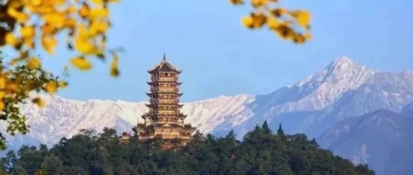 自驾1h周末逃跑计划！晴空雪山下泡私汤，金秋银杏漫山红枫，季节限定超小众玩法！