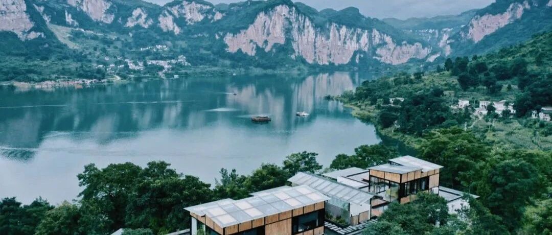 上榜2020最佳旅行地的秘境小城，睡入峡谷江畔野奢星空房 ，360 °俯瞰百里山水画廊！
