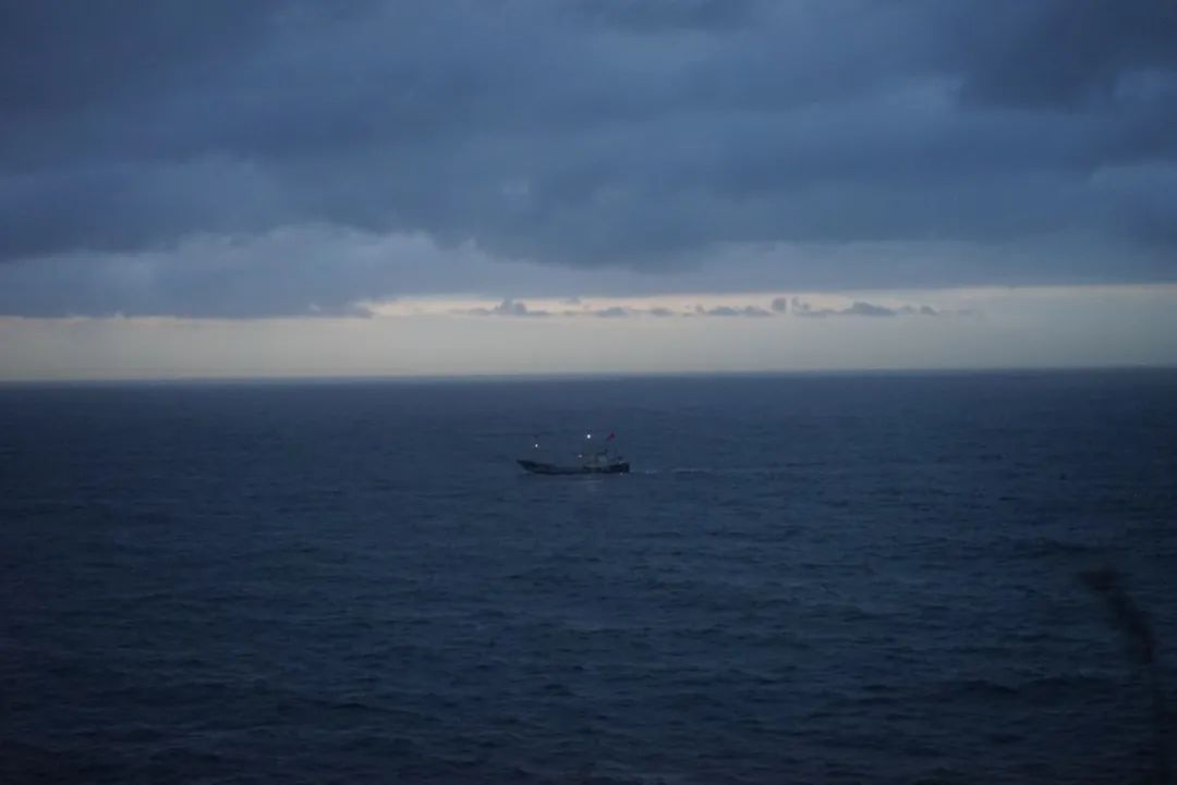 不是馬爾蒂夫，不是薄荷島，這座今夏超仙的海島就在國內！人少景美，海鮮好吃到上頭 旅遊 第41張