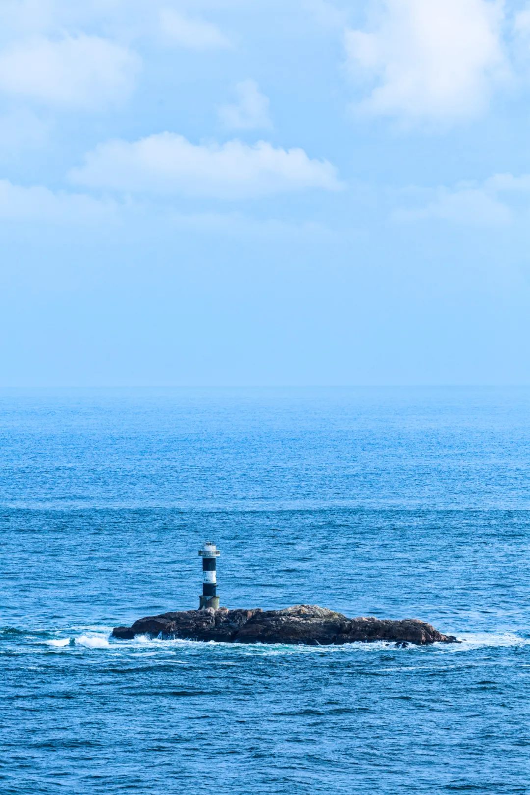 不是馬爾蒂夫，不是薄荷島，這座今夏超仙的海島就在國內！人少景美，海鮮好吃到上頭 旅遊 第56張