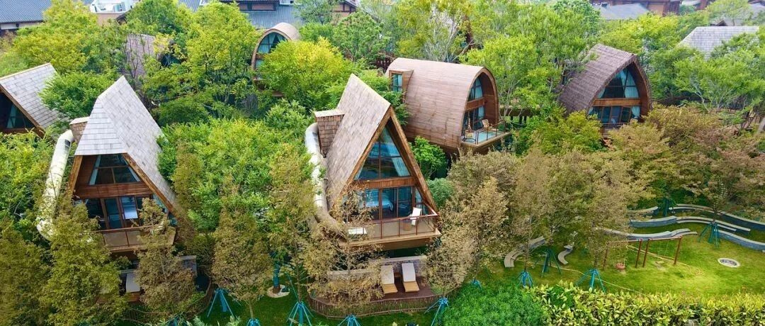 小精灵同款树屋绝了！遛娃的秘密基地，玩转两大乐园，诗境家园里的度假圣地，一站式吃住行游旅购！