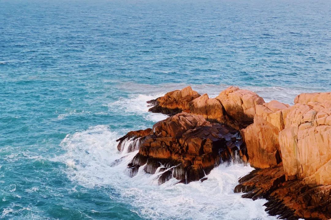 不是馬爾蒂夫，不是薄荷島，這座今夏超仙的海島就在國內！人少景美，海鮮好吃到上頭 旅遊 第12張