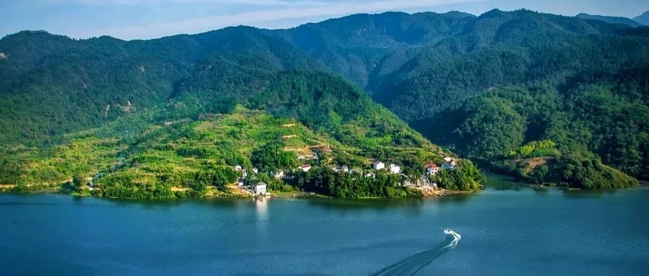 不输洱海，比九寨沟小众！宝藏山水度假秘境，上榜2021世界最佳旅行地，江浙沪2h直达~