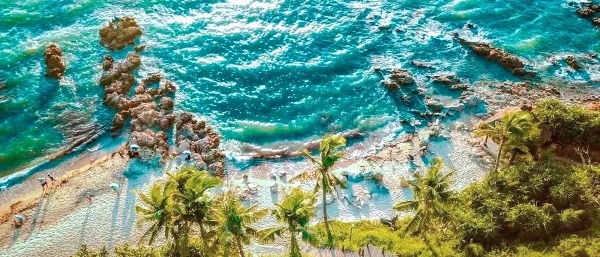 花马尔代夫一半的钱，穿越北纬18°以北最美线路！海滨沙浴、热带沙漠、雪山湖泊，趁人少赶紧去！