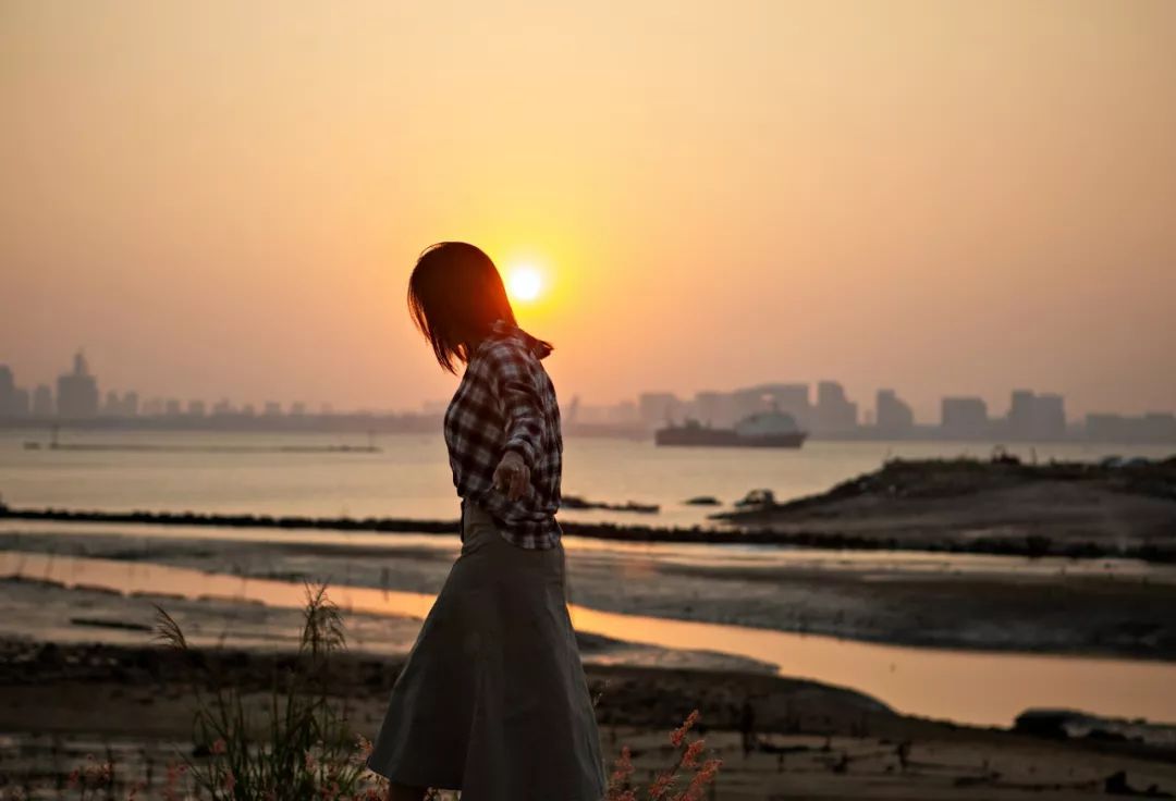 去海邊吧！25°暖風趕海逐浪，我在南方海上的小白屋實現海鮮自由啦！ 旅遊 第11張