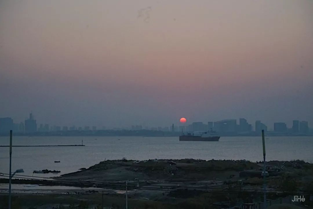 去海邊吧！25°暖風趕海逐浪，我在南方海上的小白屋實現海鮮自由啦！ 旅遊 第6張