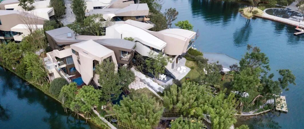 1.5亿豪宅爆红！一套厨具7位数，一张地毯十来万，交通工具是游艇：做梦的素材有了！