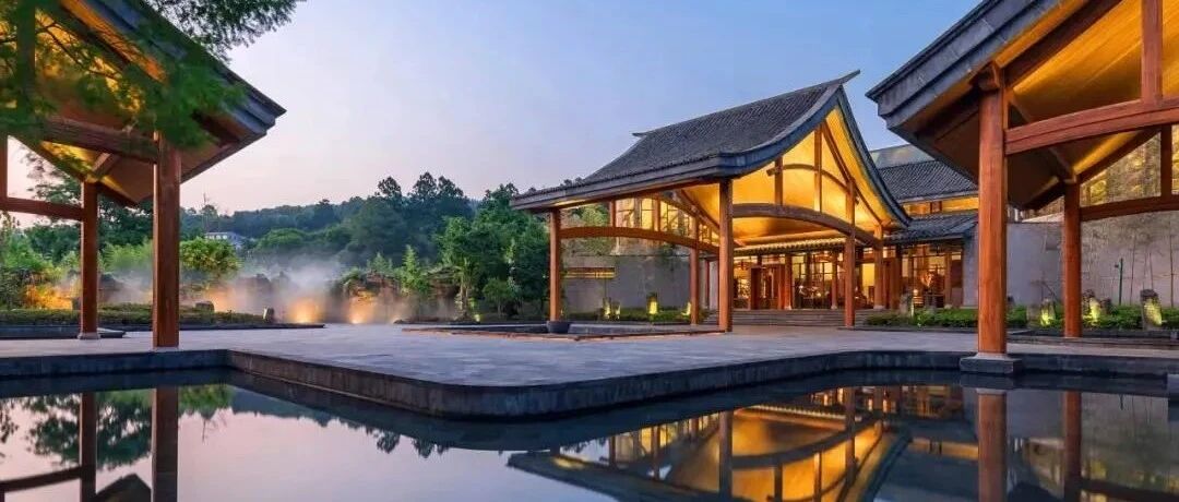 柏联专场来了！国牌酒店顶奢传奇，28年只开5家，天然温泉私汤入户，吃住玩接送机全包！