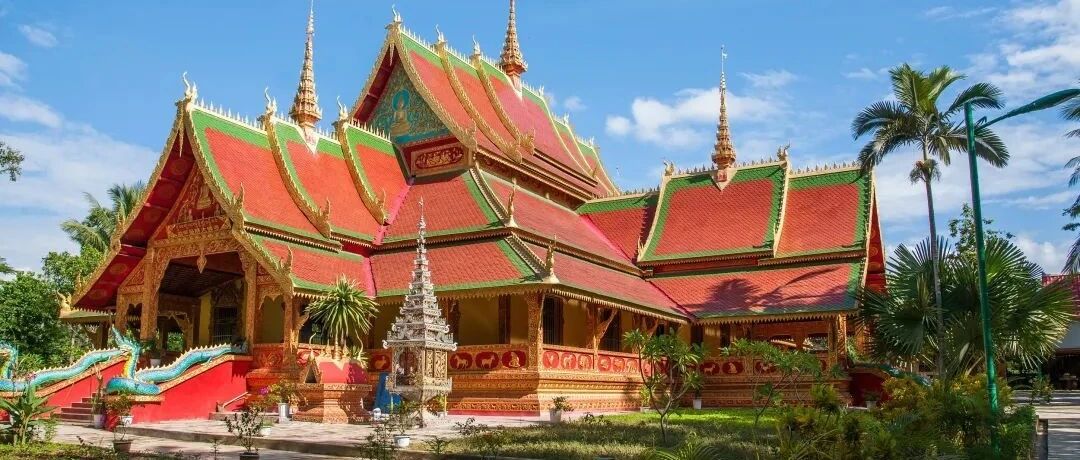 中国首个跨国高铁正式通车！耗资505亿，车票巨便宜，坐高铁出国太爽了！