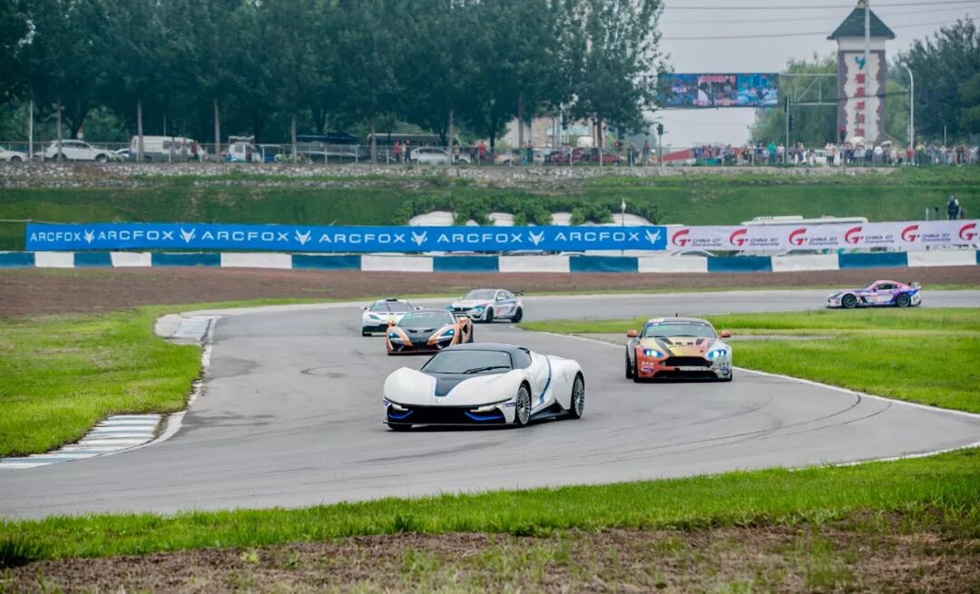 超车大戏轮番上演 China GT超燃北京站引爆激情