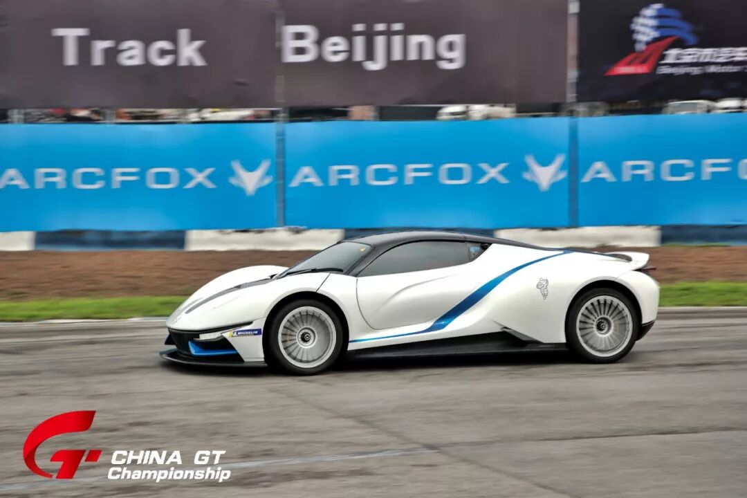 超车大戏轮番上演 China GT超燃北京站引爆激情