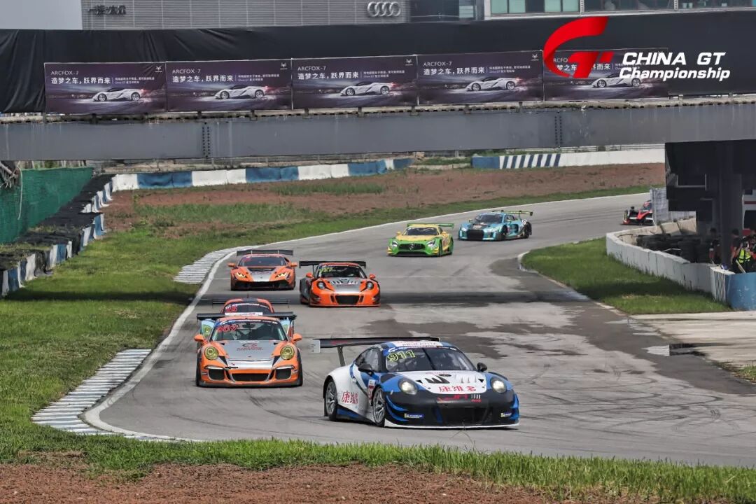 超车大戏轮番上演 China GT超燃北京站引爆激情