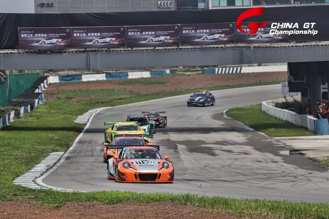 超车大戏轮番上演 China GT超燃北京站引爆激情