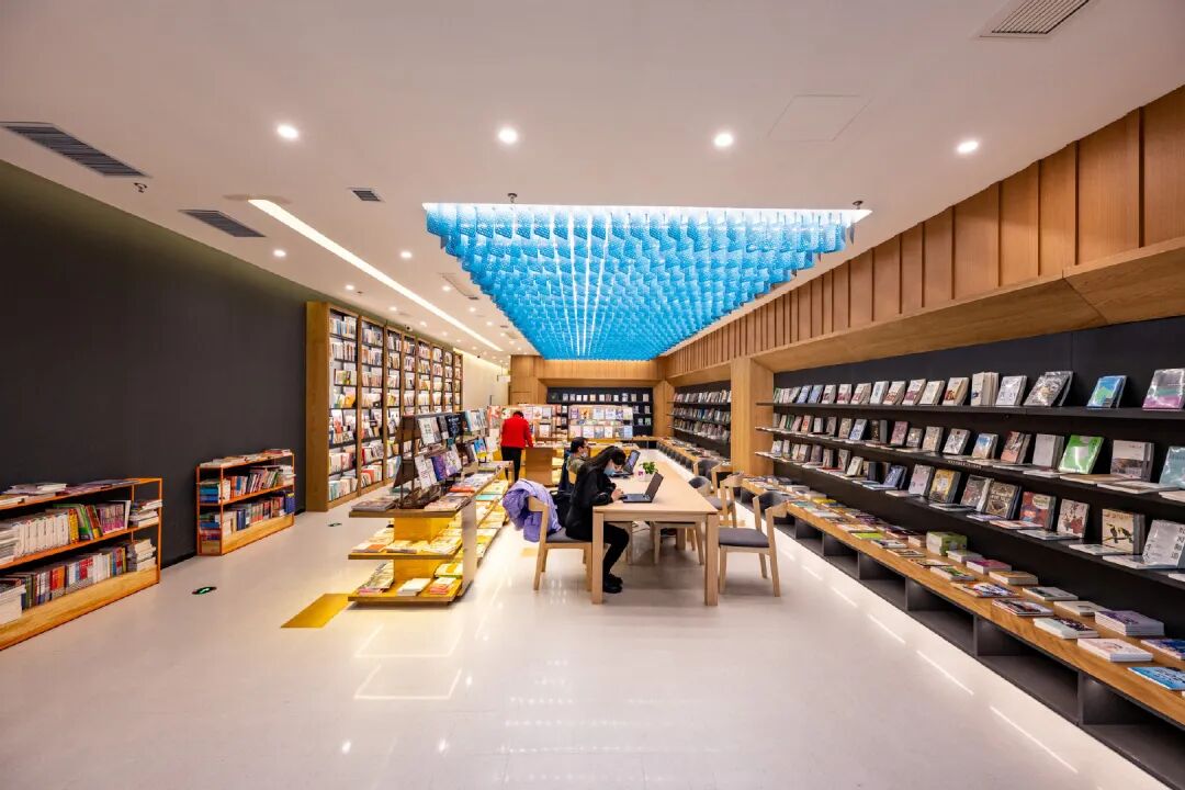 ҮҮ����˵����ѧ֮�������ᣬ�Ͼ��˶����ű��飿