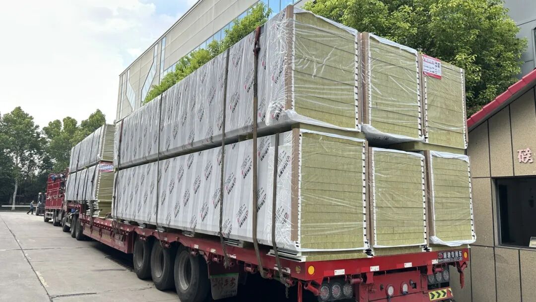 宝润达聚氨酯封边岩棉板