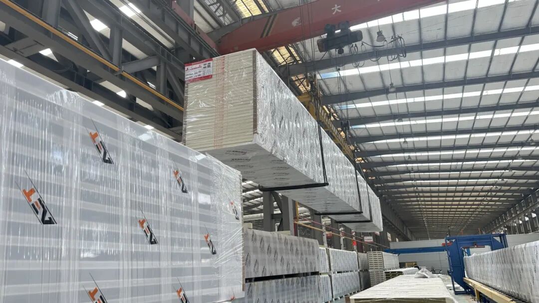 宝润达聚氨酯封边岩棉板