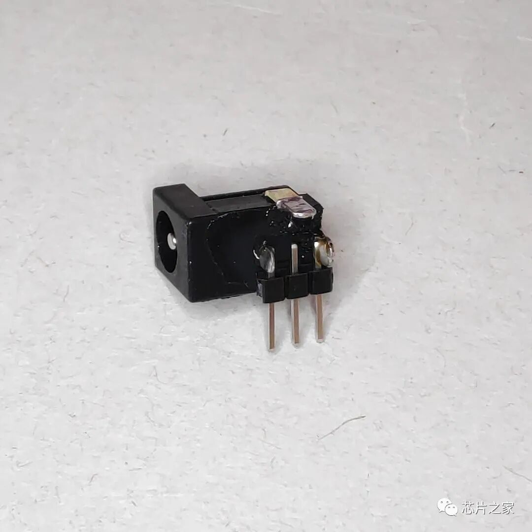 這么大的電容，如果炸了一定很刺激......的圖14