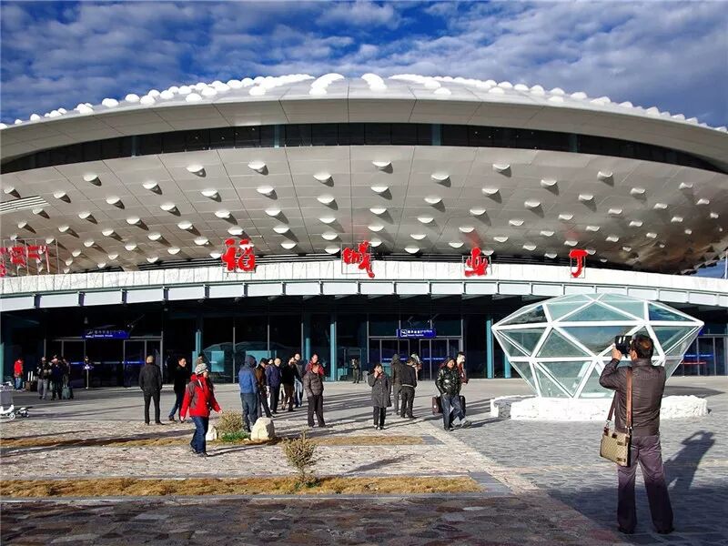 南方航空公司广州-成都-稻城航线首航成功-图片3