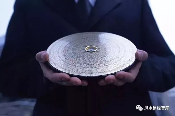 命相是解释正报的，风水是解释依报的