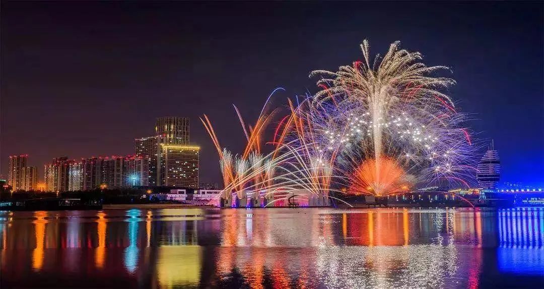 這個網球公園太美了，有國內最好的草場，還位於海邊 旅遊 第6張