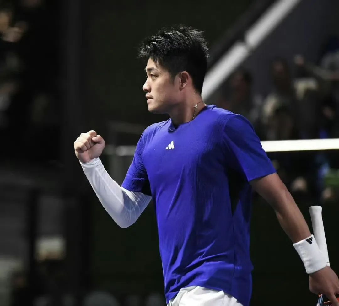 ATP挑战赛吴易昺2-1力克周意,齐头并进，吴易昺五连胜挺进四强，周意首进挑战赛决赛