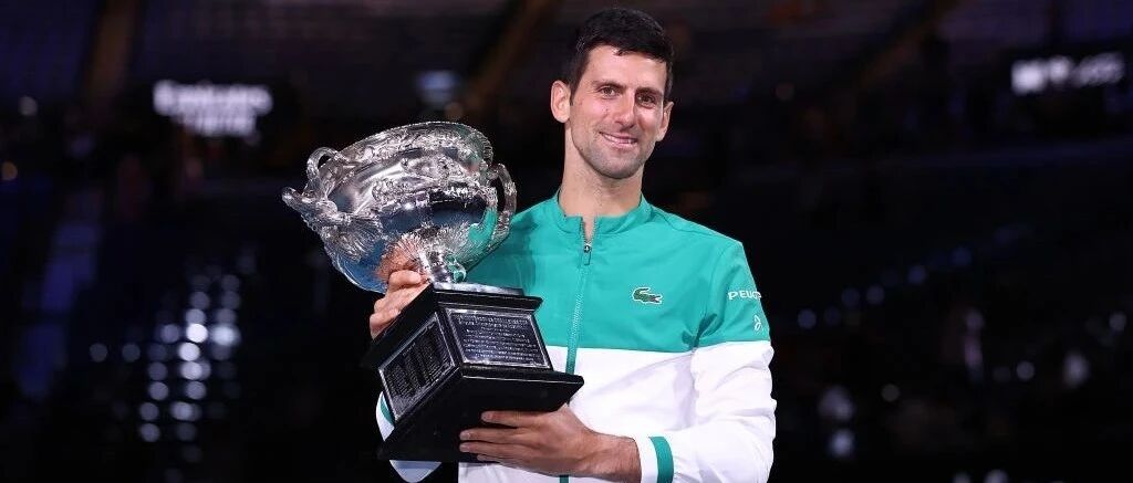 德约带伤横扫梅德韦杰夫 第九次赢得澳网冠军