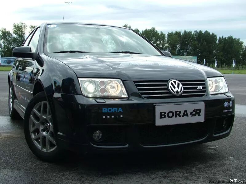 车后面叫什么名字_车后是什么意思_轴距是指什么