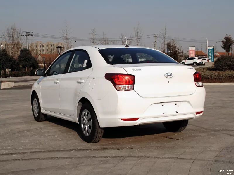 车后面叫什么名字_车后是什么意思_轴距是指什么