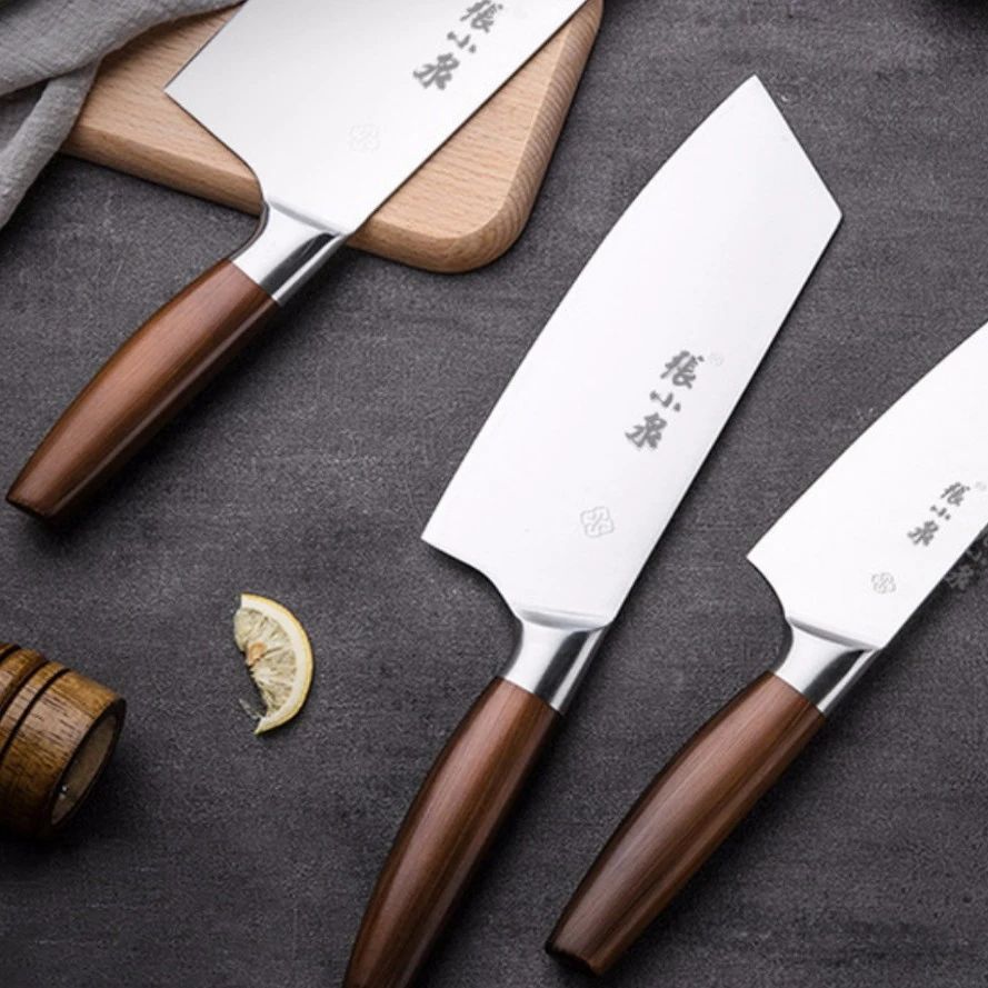净利下滑、股价腰斩！张小泉“拍蒜断刀”风波下危机四伏？| 公司汇