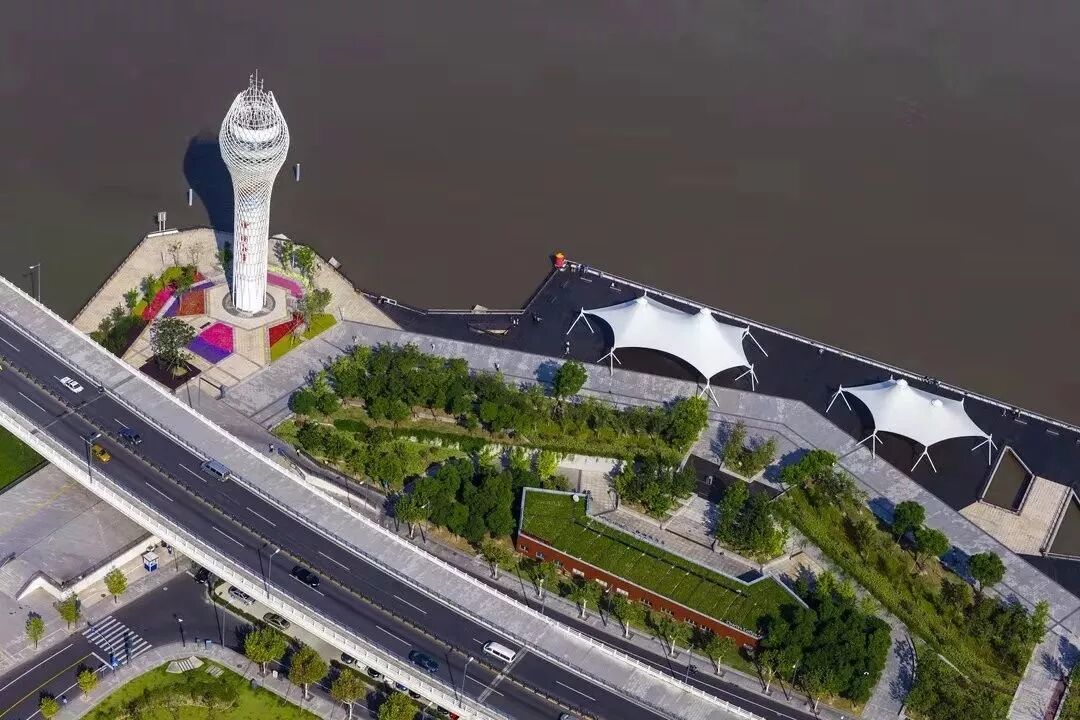 途经景点:海事塔途经景点:徐汇滨江起点:滨江志愿者服务点(云建筑)
