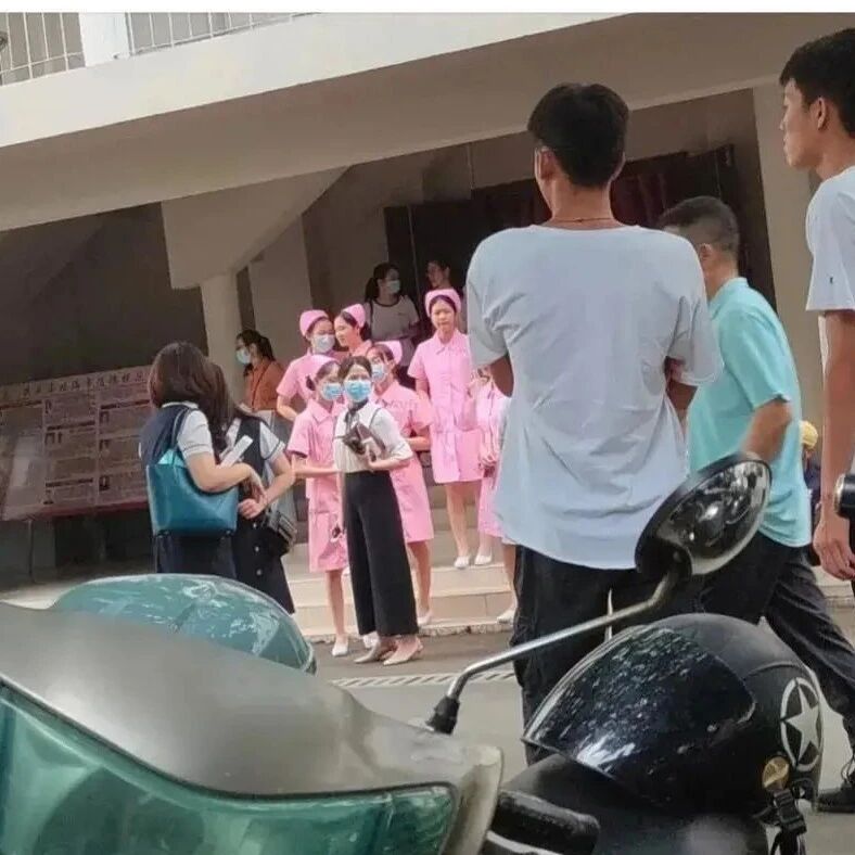 神回复，我要是假装晕倒，她们会给我做人工呼吸吗？