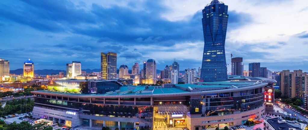 重要信号！楼市救市再升级，杭州调整限购政策：外地户籍只要1年社保，三孩家庭可多买一套房！还有这些城市的购房新政……