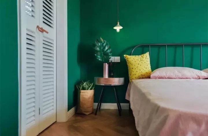 臥室刷什麼顏色好？20年資深設計師說，95%的人都選這5種！ 生活 第17張