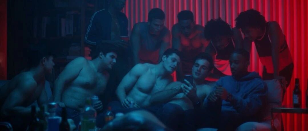 HBO再出爆款大尺度神剧，果然无下限！