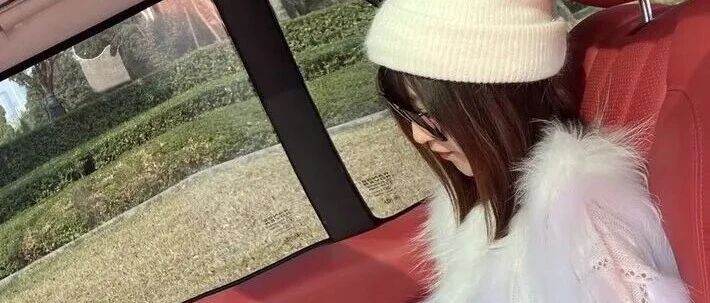 女人要多尝试这样穿衣，时尚还显气质！