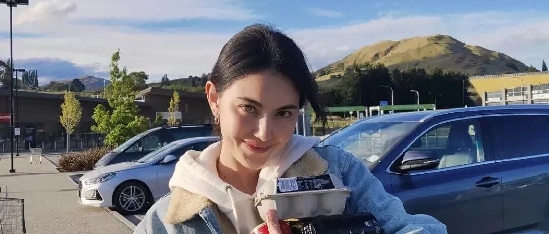 比起大衣和羽绒服，这件外套更时髦！！