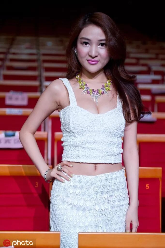 才刚，陈冠希获释！她无此的这三年…(图12)