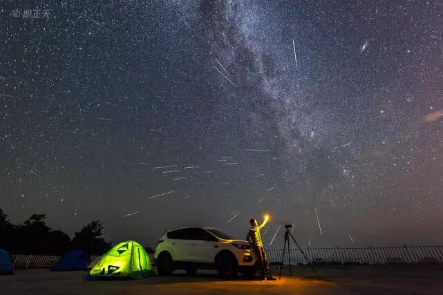 英仙座流星雨如约绽放夜空 来看看全国各地的美图合集 腾讯图片 微信公众号文章阅读 Wemp