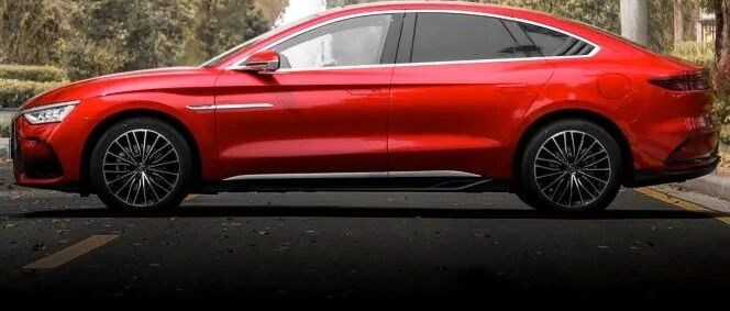 抢先实测！油耗4.2L/续航达1300km？有它我连雅阁凯美瑞都不看了，油价随它涨